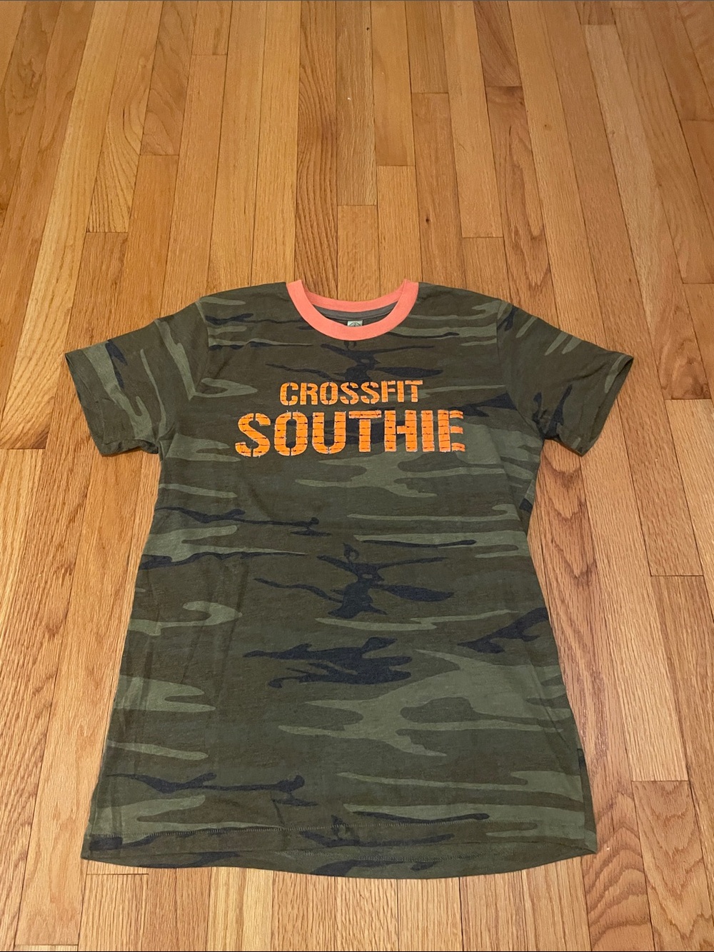 Single stitch camo t-shirt